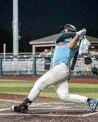 他在攻防两 他在攻防两